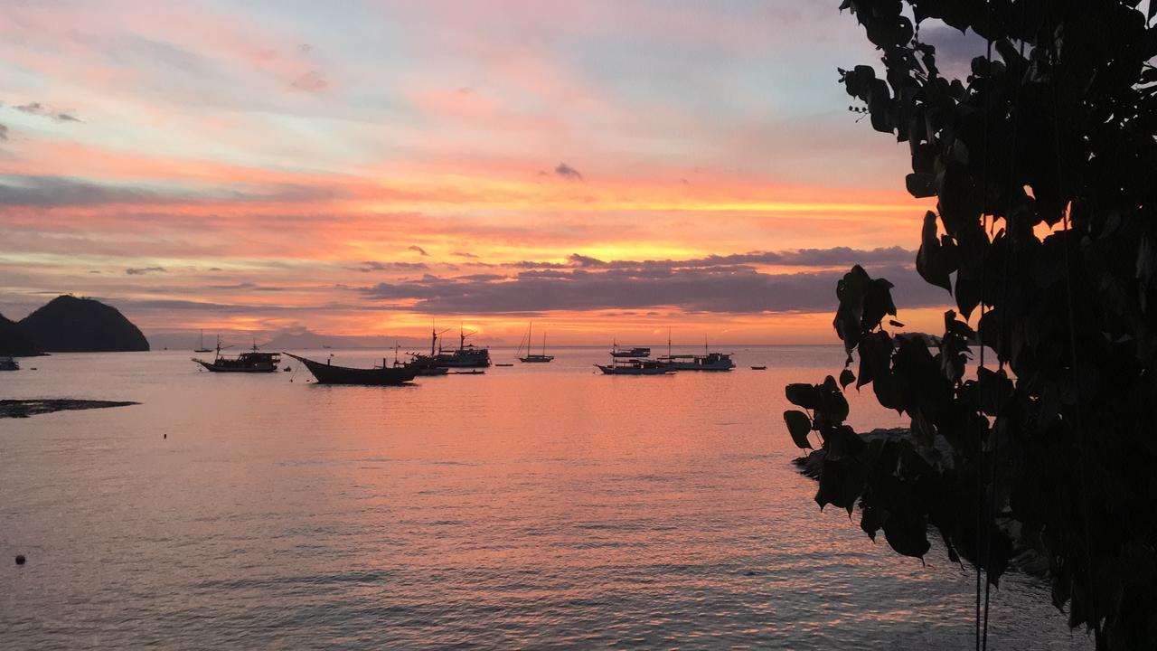 Bajo Sunset Hostel Labuan Bajo Esterno foto