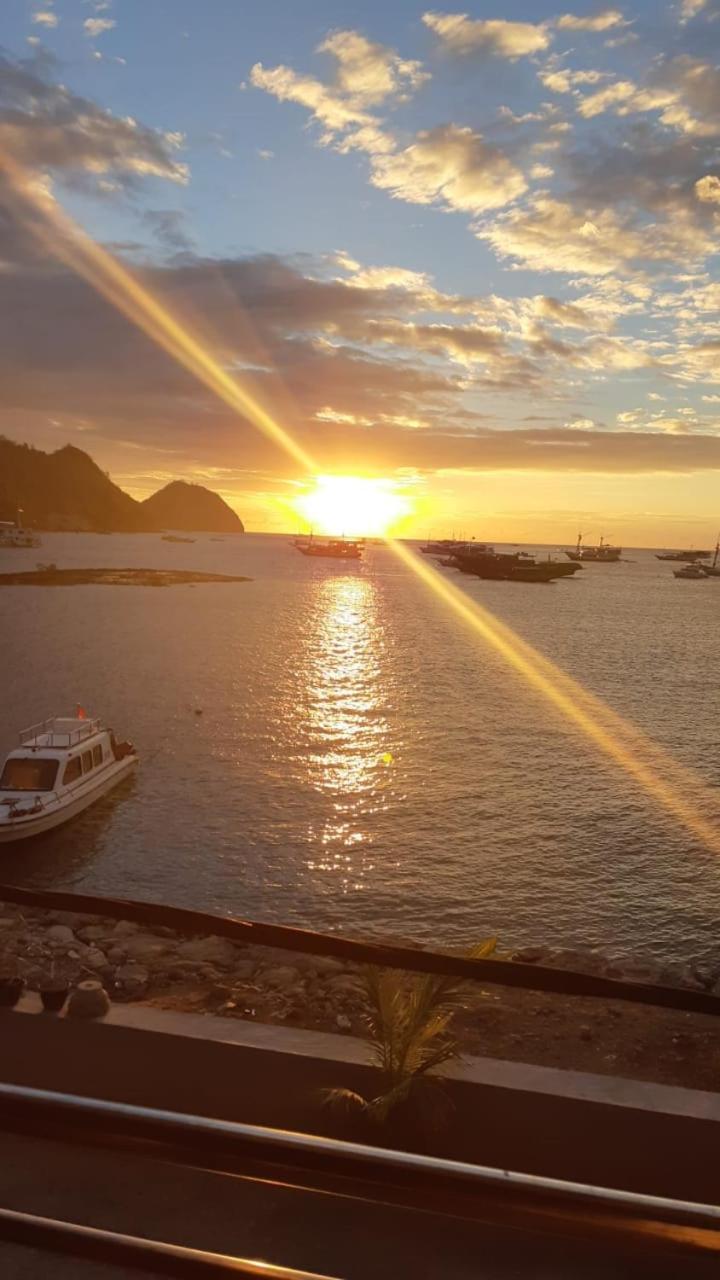 Bajo Sunset Hostel Labuan Bajo Esterno foto